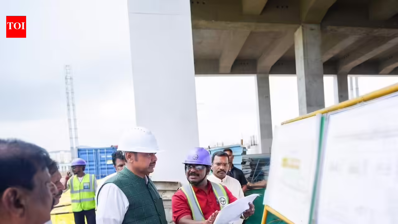 CM Devendra Fadnavis reviews Mumbai-Delhi freight corridor work, says Mumbai-Vadodara Expressway will be commissioned by August 31 | Mumbai News