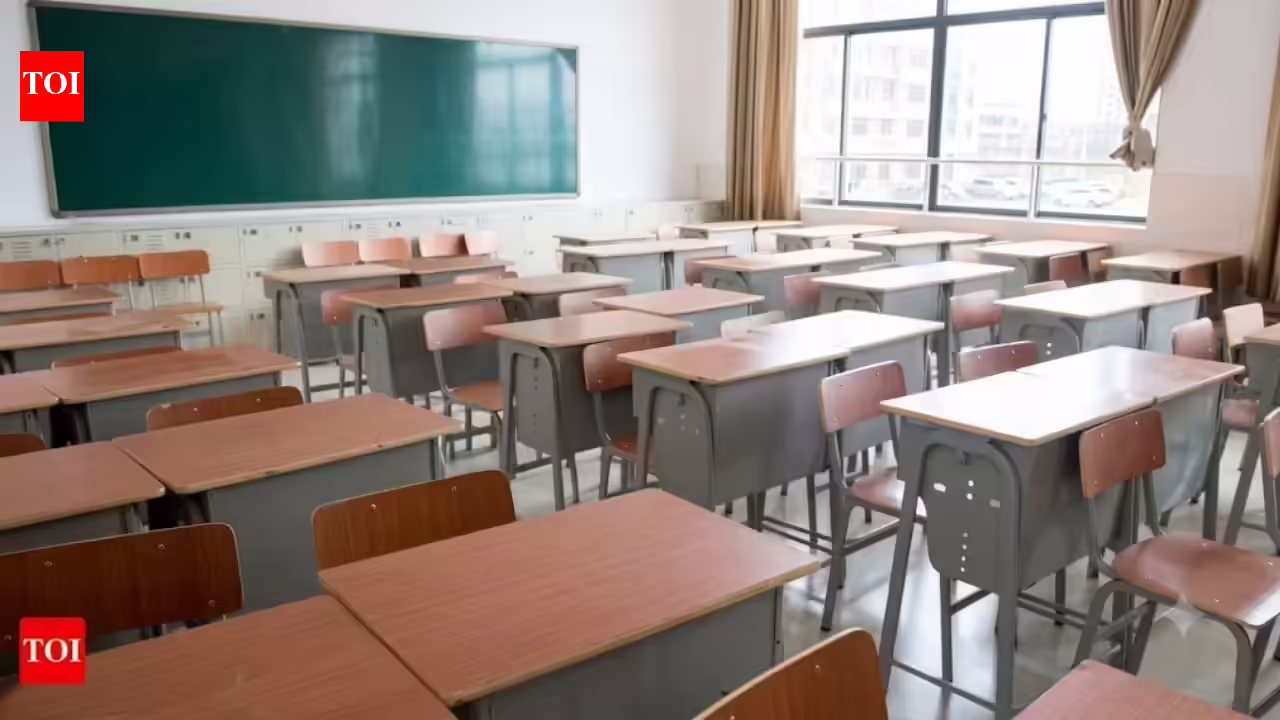BMC files case against managements of 7 unauthorised schools in Trombay | Mumbai News