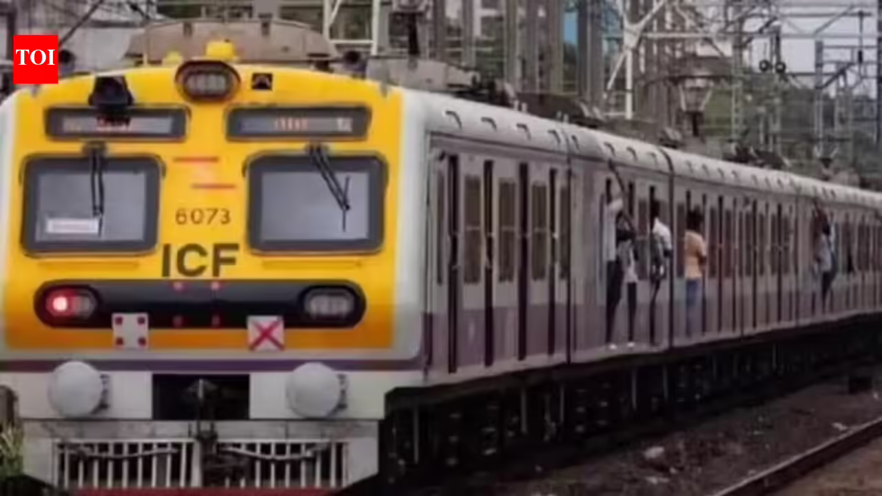 Woman delivers baby aboard moving local train near Thane station | Mumbai News