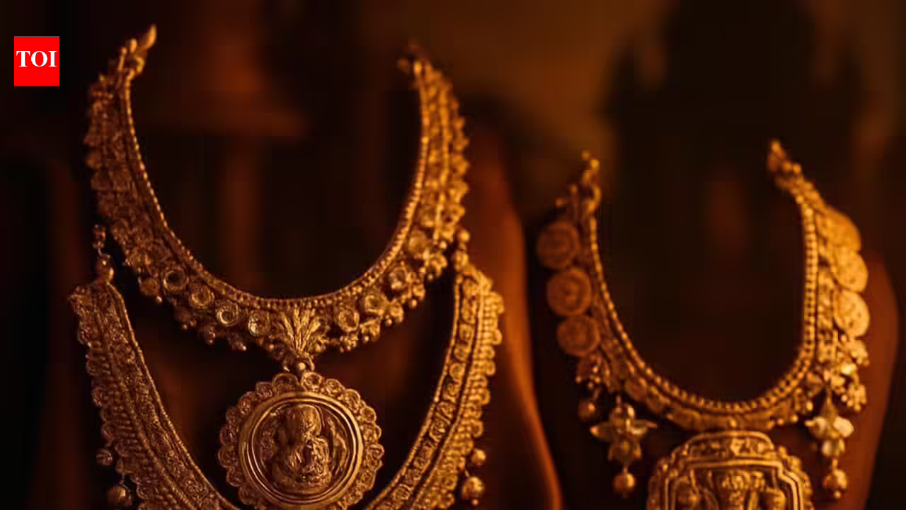 Habitual conman who duped jewellers, arrested | Mumbai News