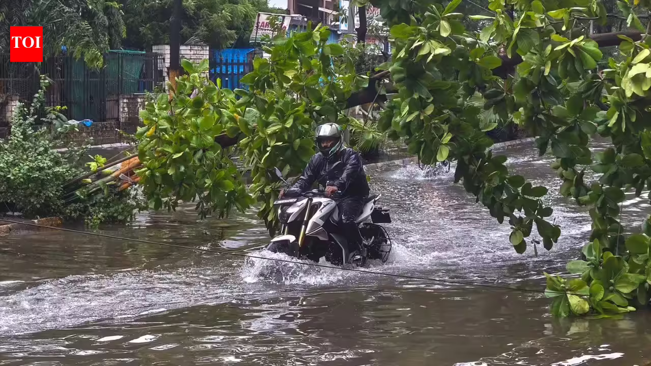 High tide + torrential downpour trap: The perfect formula for a Mumbai shutdown | Mumbai News