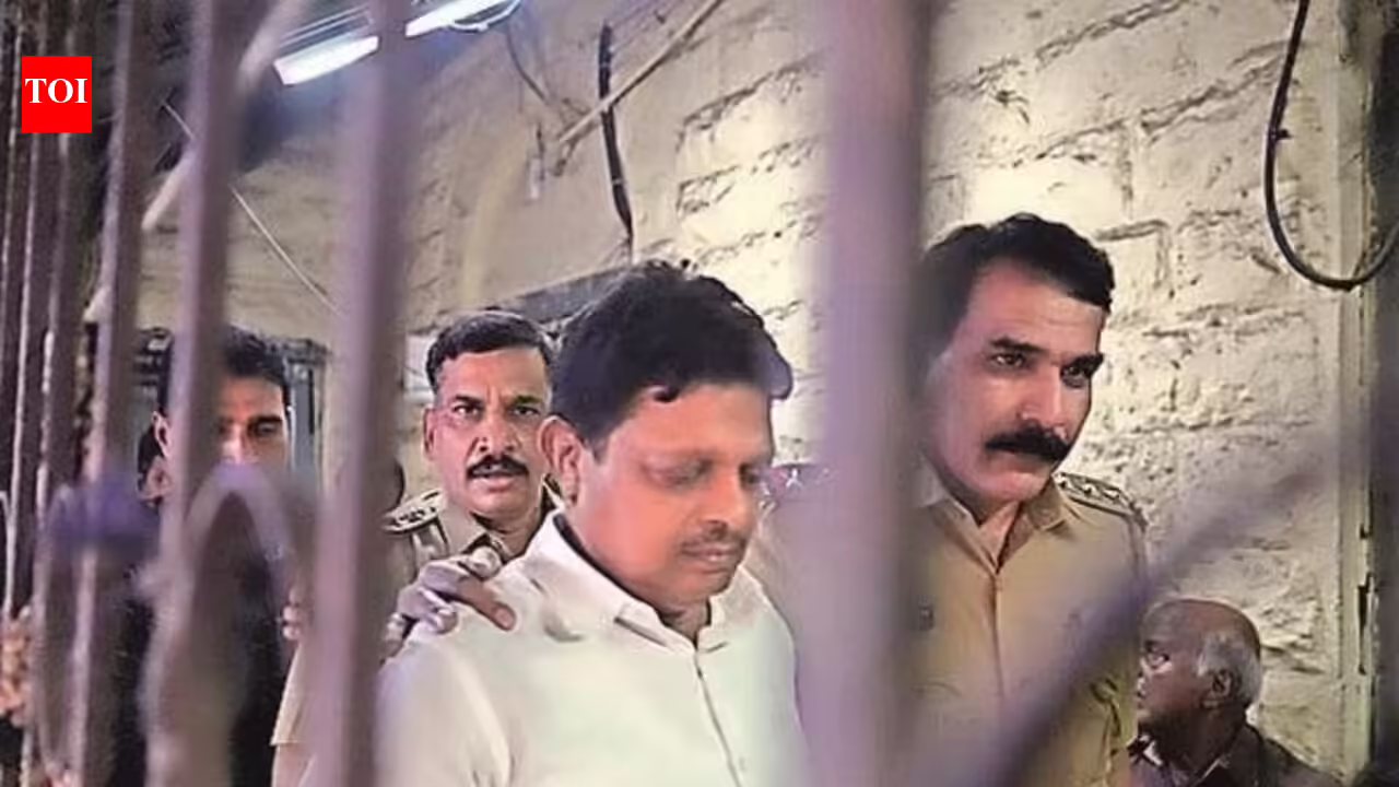 Dombivli hospital attack: Sena corporator sent to police custody till July 13 | Mumbai News