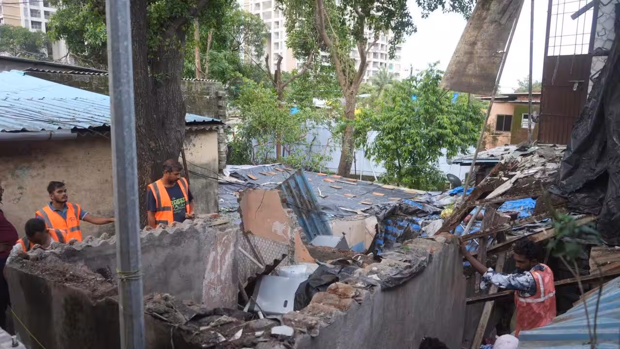 Boy (12) killed, kin injured as portion of 30-year-old building crashes in Thane | Mumbai News