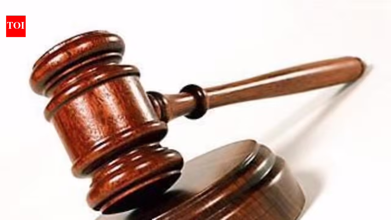 Court orders EOW to file fresh FIR in cheating complaint closed as civil dispute | Mumbai News