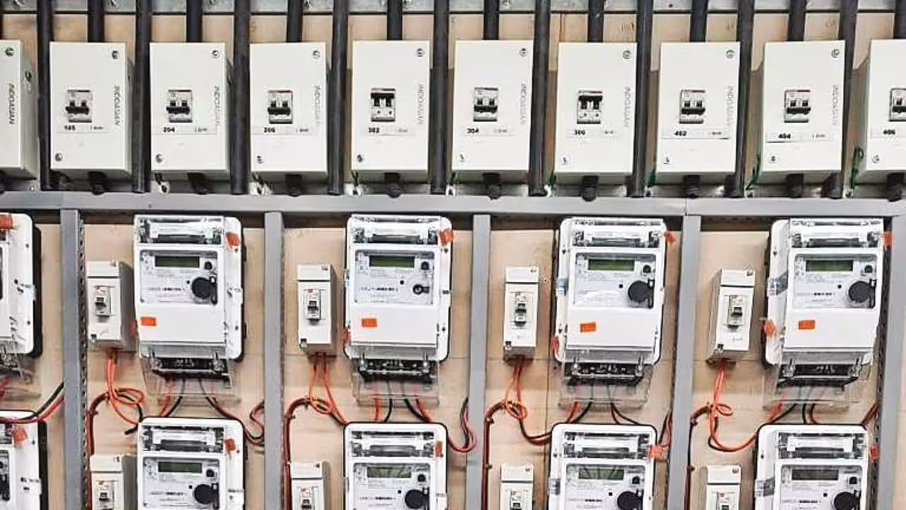 Power bills rise four-fold after smart meters installed, say Kalyan-Dombivli residents | Mumbai News