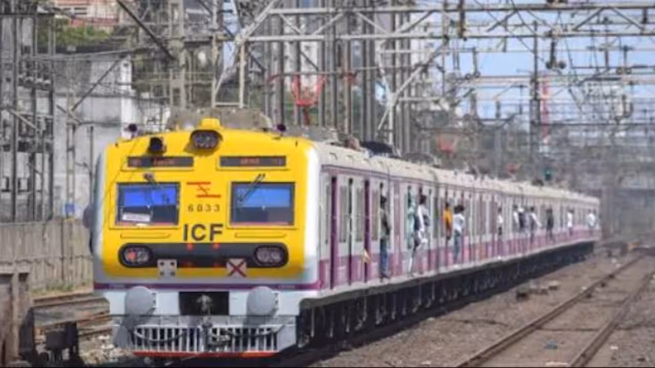 Central Railway to close Thane’s Kalwa gate to curb unsafe, unauthorised train boarding | Mumbai News
