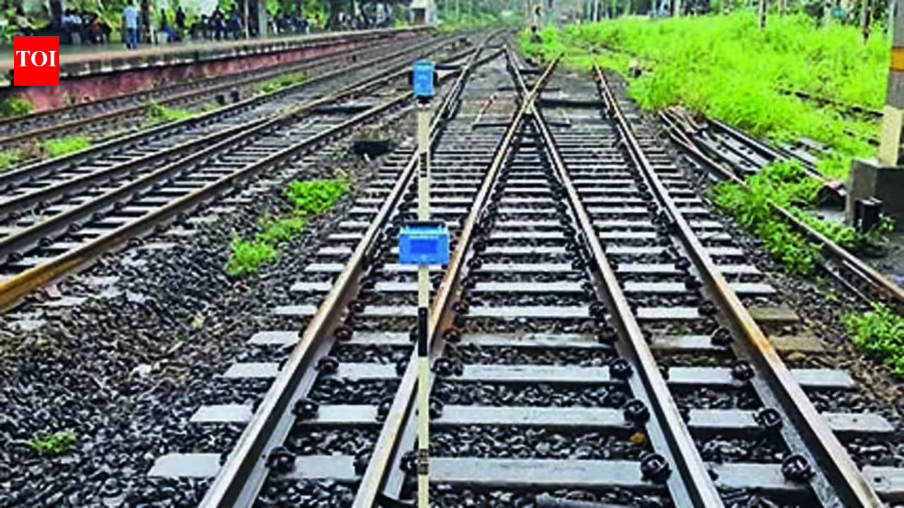 Freight train engine failure disrupts Central Railway services in Maharashtra | Mumbai News