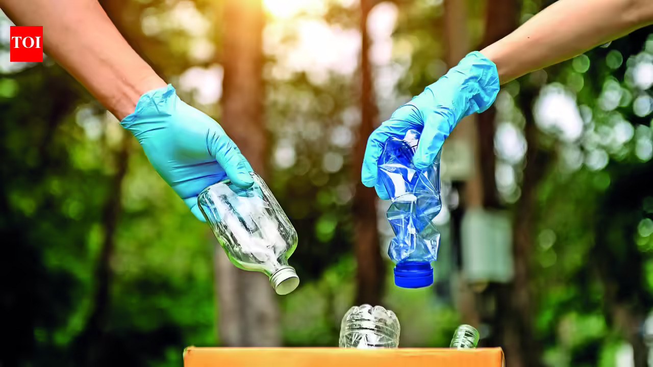 In Mumbai, Juhu locals launch plastic recycling initiative | Mumbai News