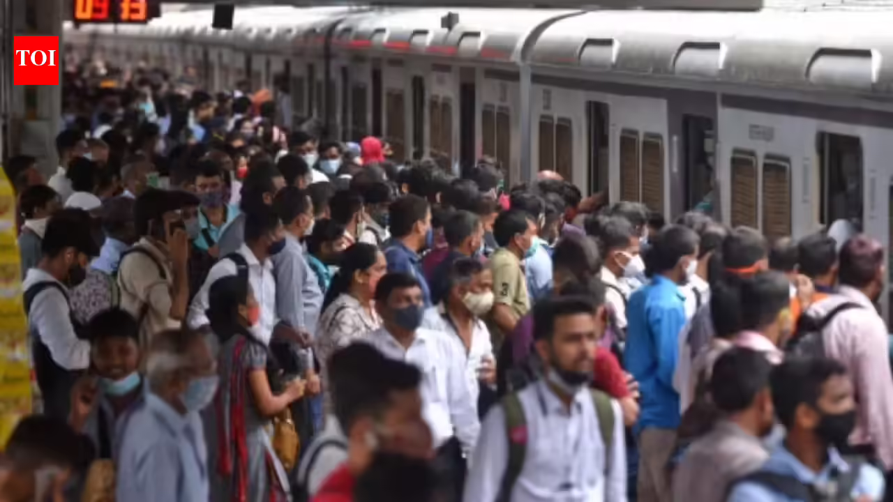 Over 1,600 cases of unauthorised sale of tickets registered on CR over 5 years, over 2000 people held | Mumbai News