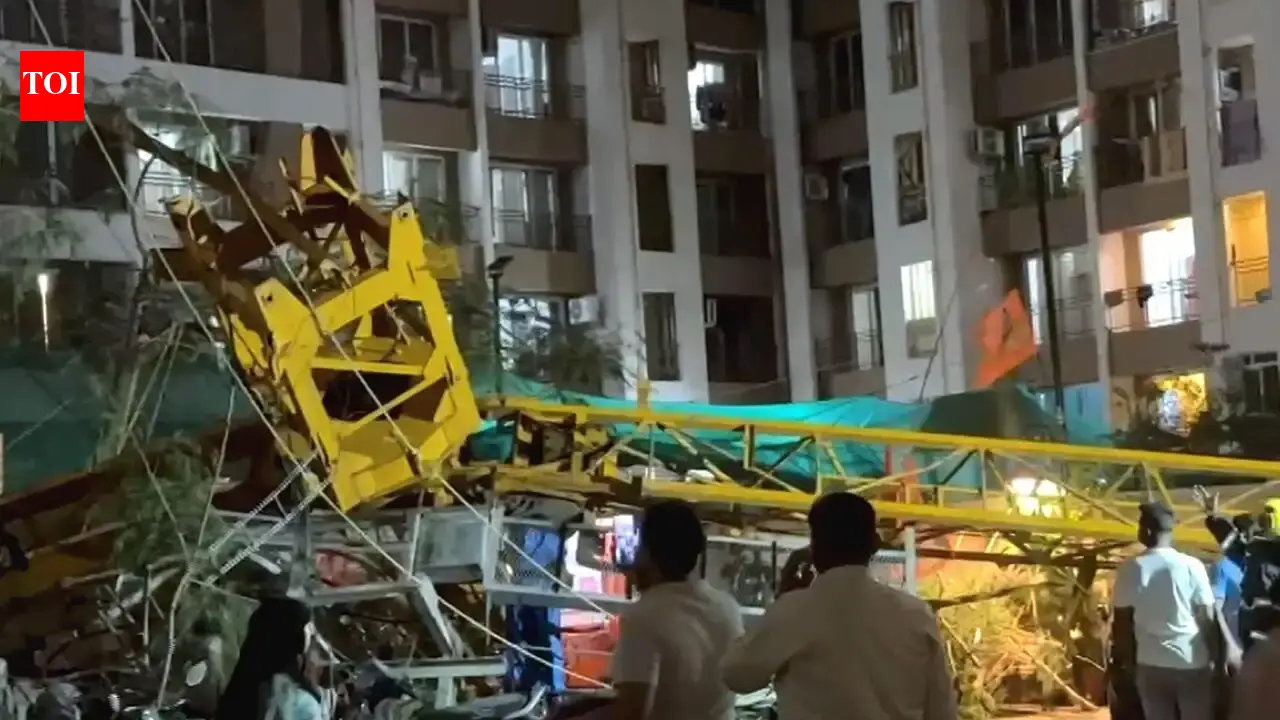 Mumbai crane crash: Deceased’s father on hunger strike, seeks action against builder | Mumbai News