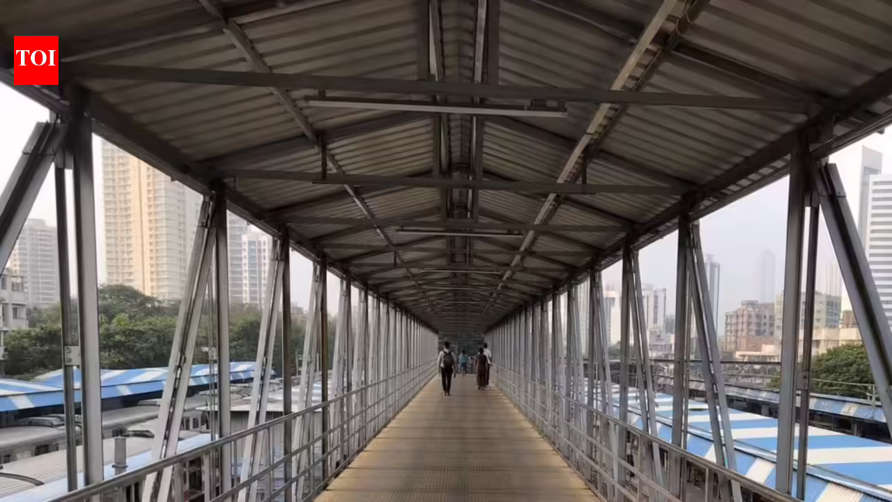 Rs 41 crore footbridge to connect Bandra metro and railway stations | Mumbai News