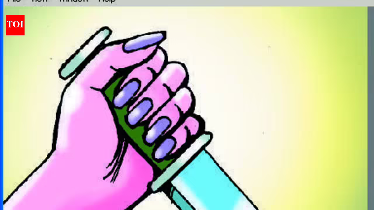 Alert commuters help nab man carrying 32-cm knife on Mumbai local train | Mumbai News