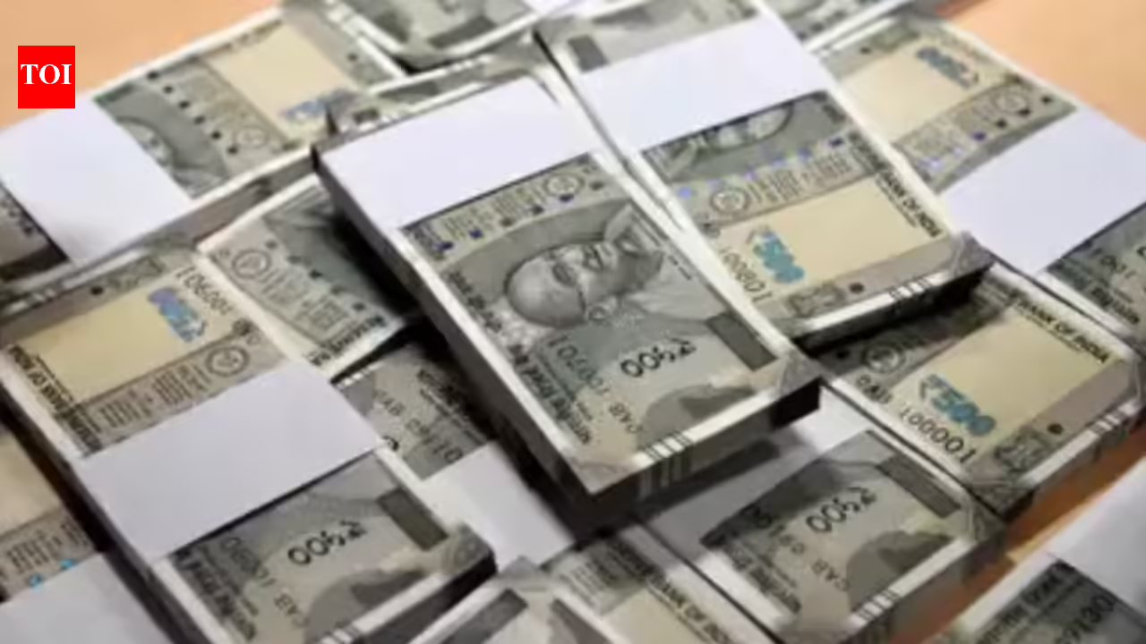Mumbai ACB registers case against two for bribe in BMC car release | Mumbai News