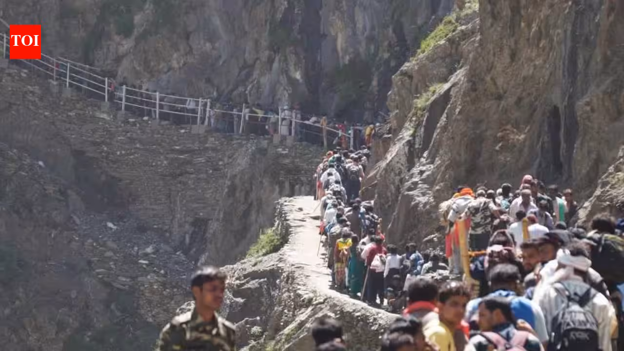 Solo women pilgrims from Delhi, Mumbai, Bengaluru drive 20 % surge in Amarnath yatra bookings | Mumbai News