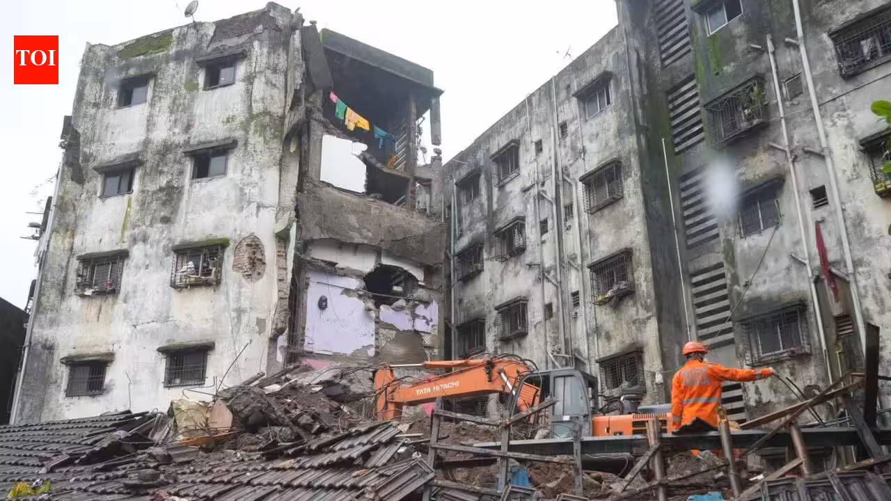 10 killed as part of 5-storey Bhiwandi building collapses during illegal repairs | Mumbai News