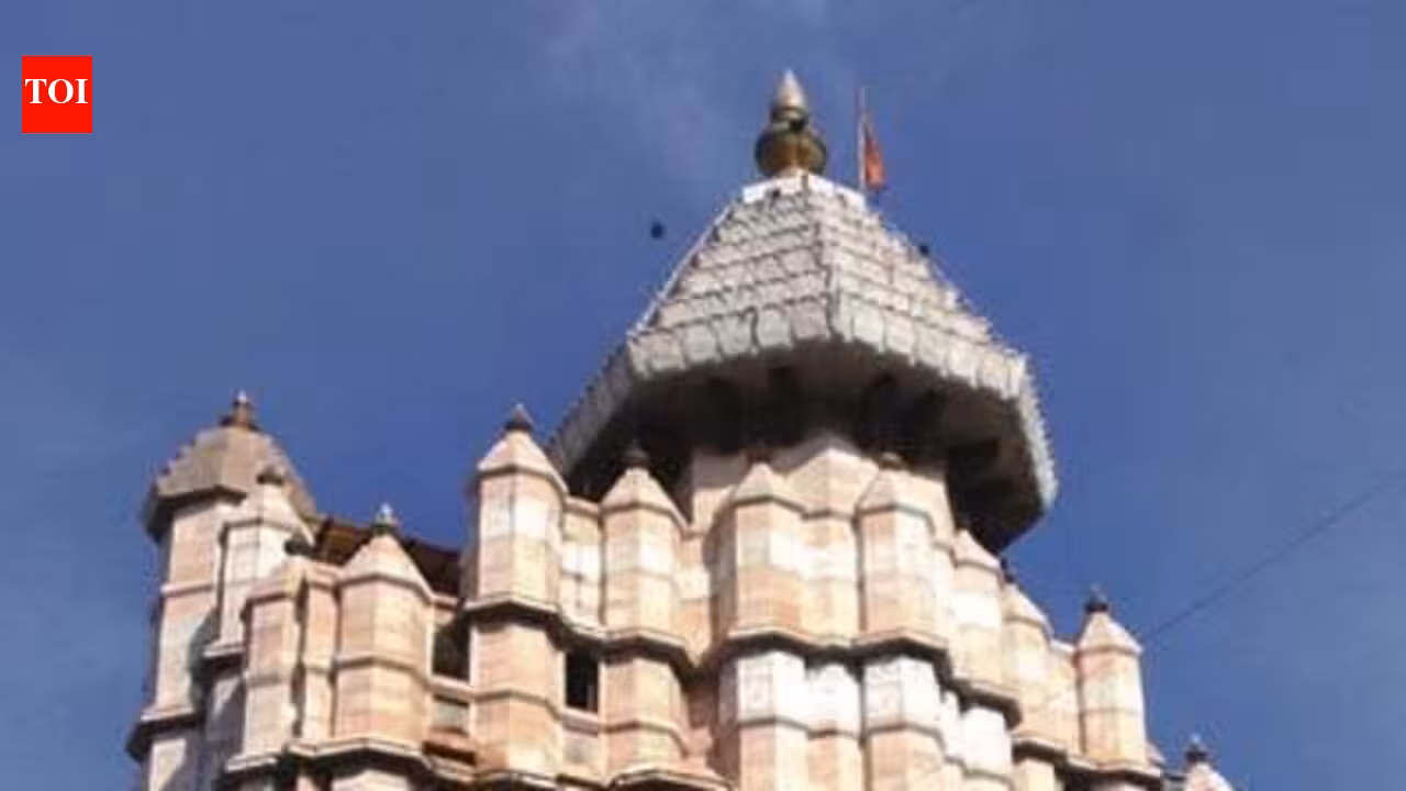 Siddhivinayak trustees refuse to resign over ‘funds theft’, blame govt under Uddhav | Mumbai News