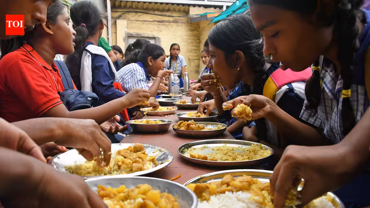 FDA suspends license of mid-day meal supplier and Tewari Bros in Mumbai | Mumbai News