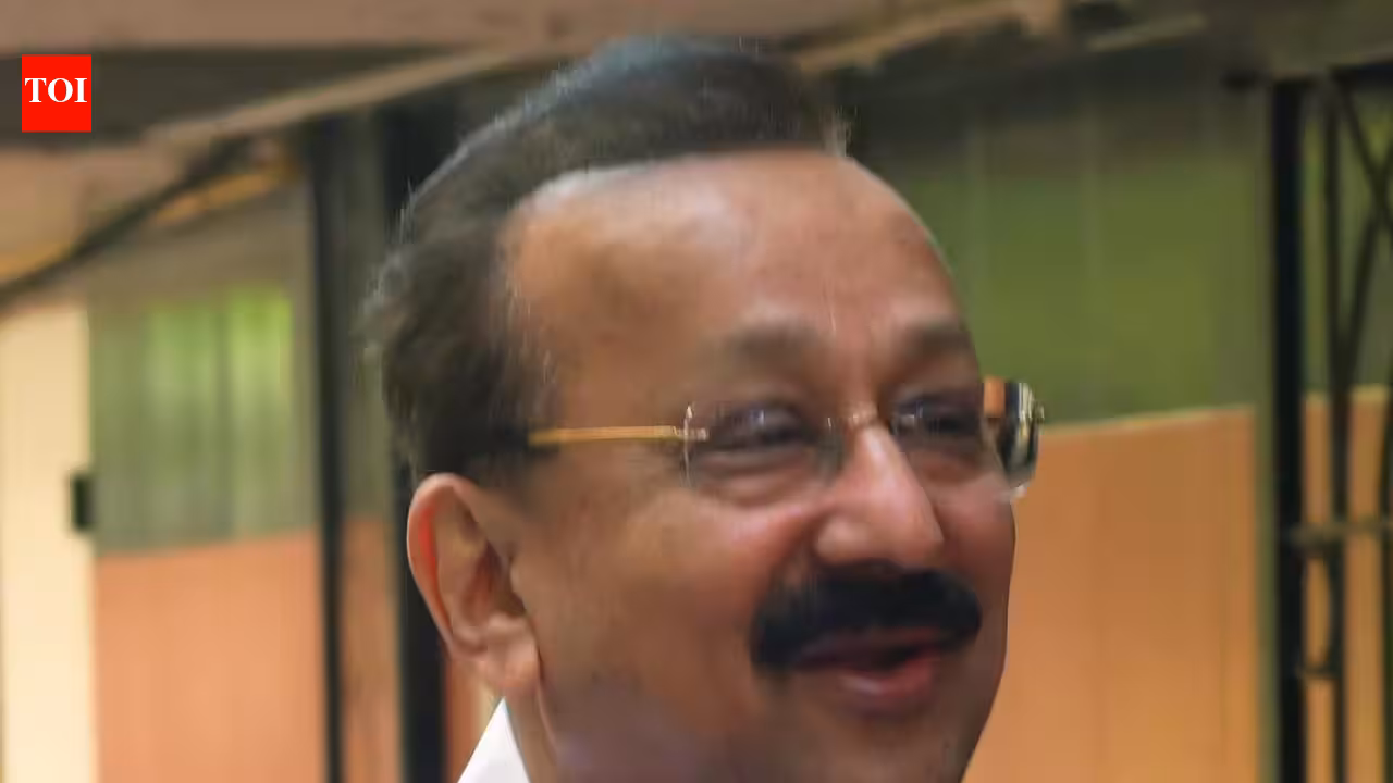 Mumbai court issues show cause notice to investigating officer in Baba Siddique murder case | Mumbai News