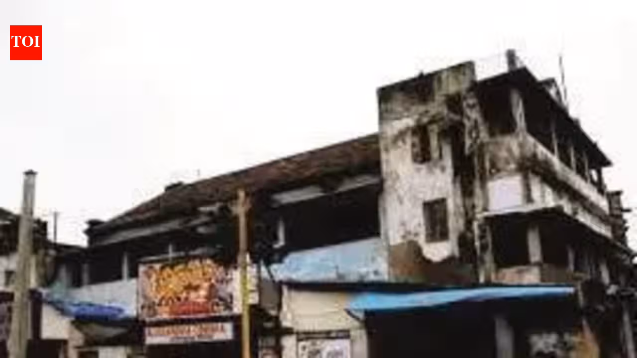 Kamathipura locals oppose plan to change Byculla theatre plot reservation | Mumbai News
