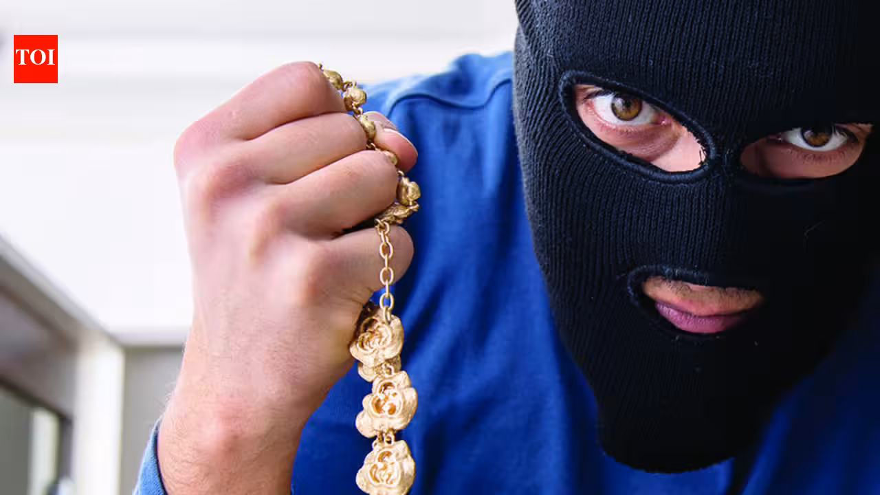 Police informer learns to dodge cops; arrested for Rs 1 crore burglary at actor’s Mumbai home | Mumbai News