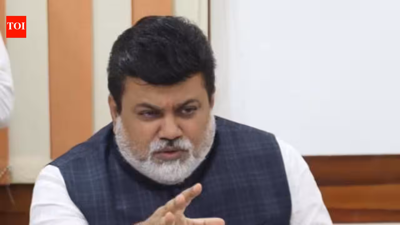 Don’t have any info on over 36,000 companies shutting down in Maharashtra in 5 years, says industries minister