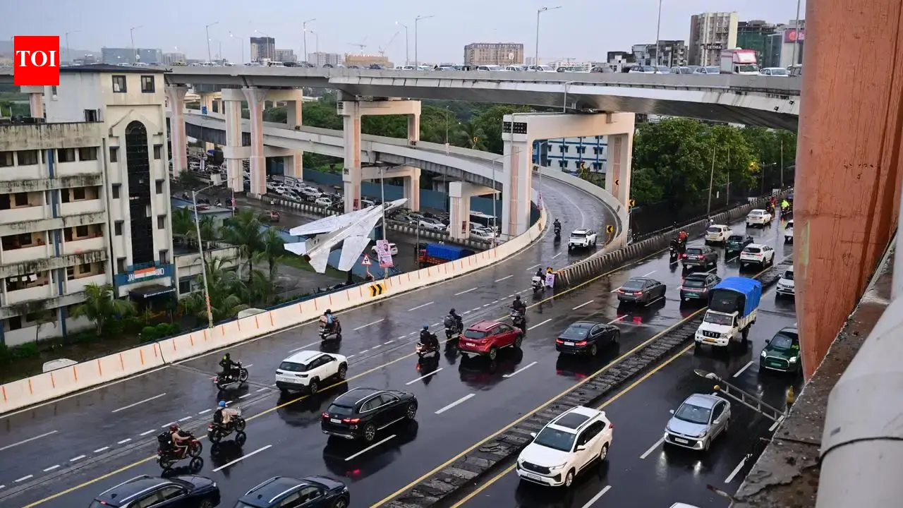 In Mumbai, CM Fadnavis inaugurates completed Santacruz-Chembur Link Road network, Chembur Metro station and launches TBM Arjuna for Thane-Borivli twin tunnel project