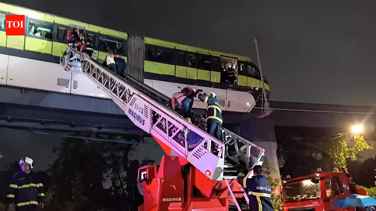 President’s Medal for Gallantry for 13 fire personnel year after Monorail rescue operation